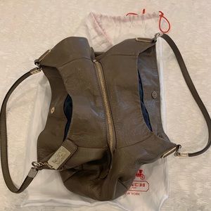 Coach leather shoulder bag